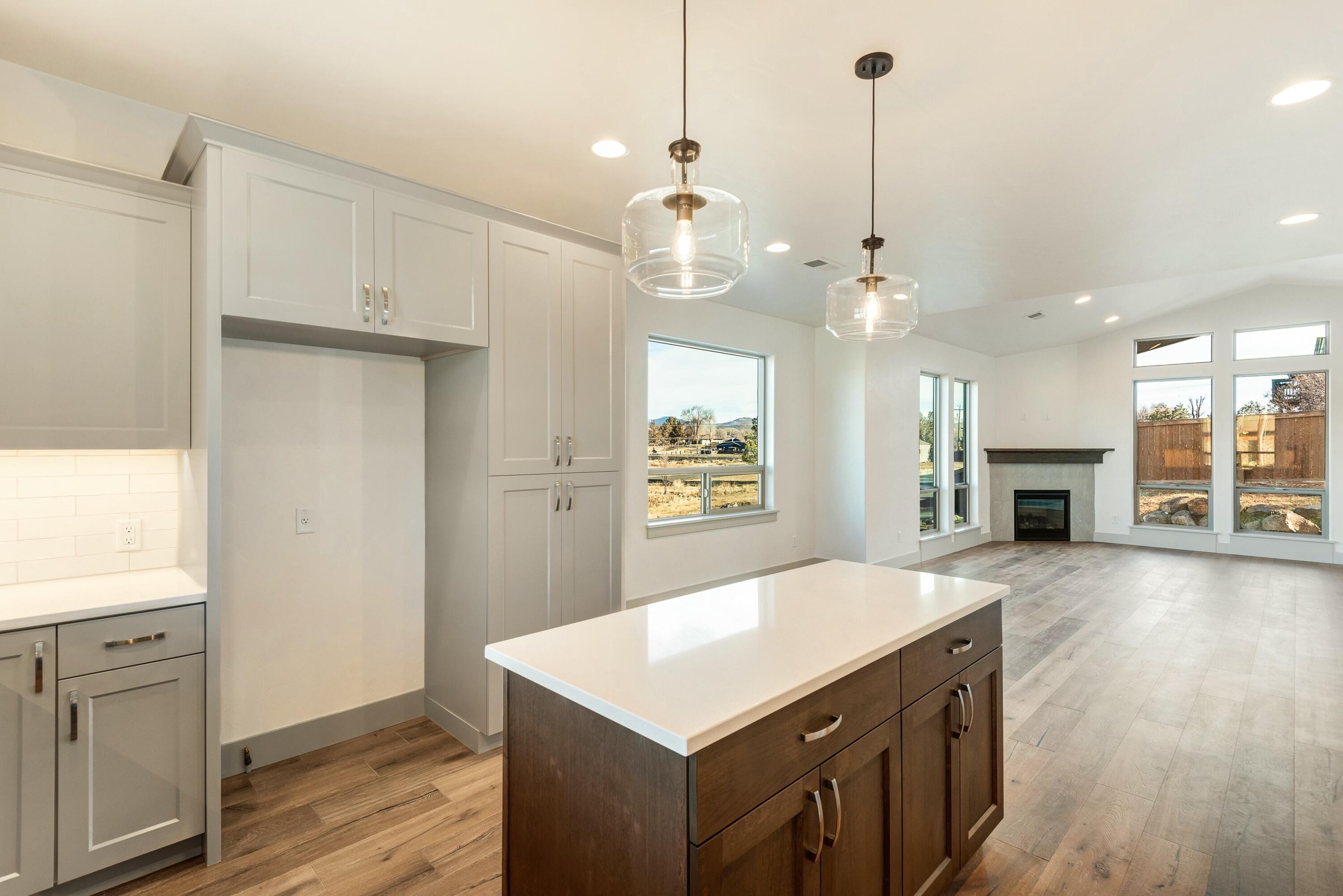 Saddle Ridge - Residential