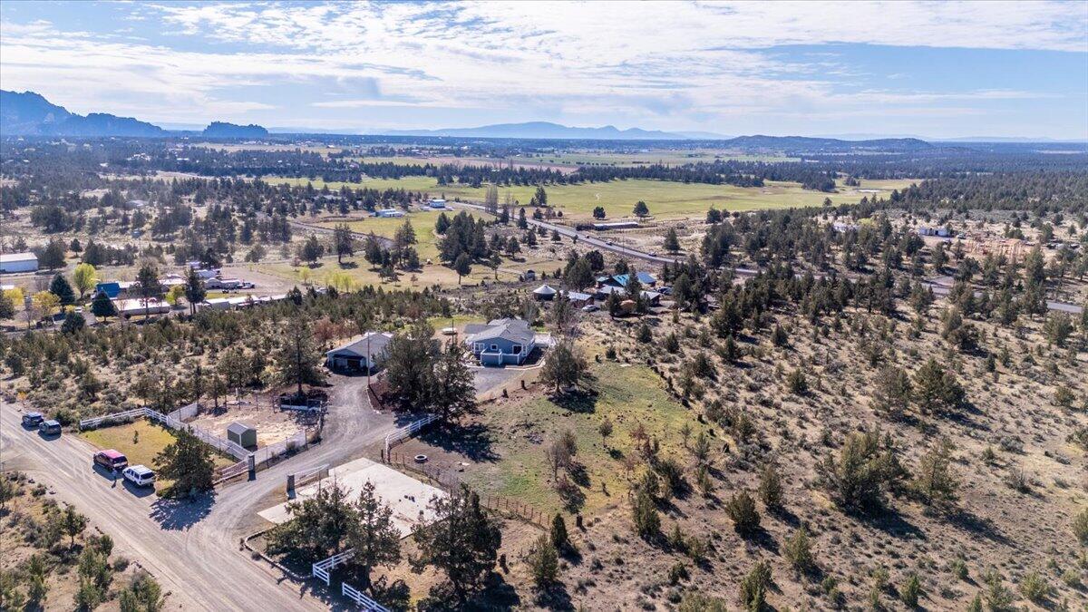 5200 NW Antelope Drive