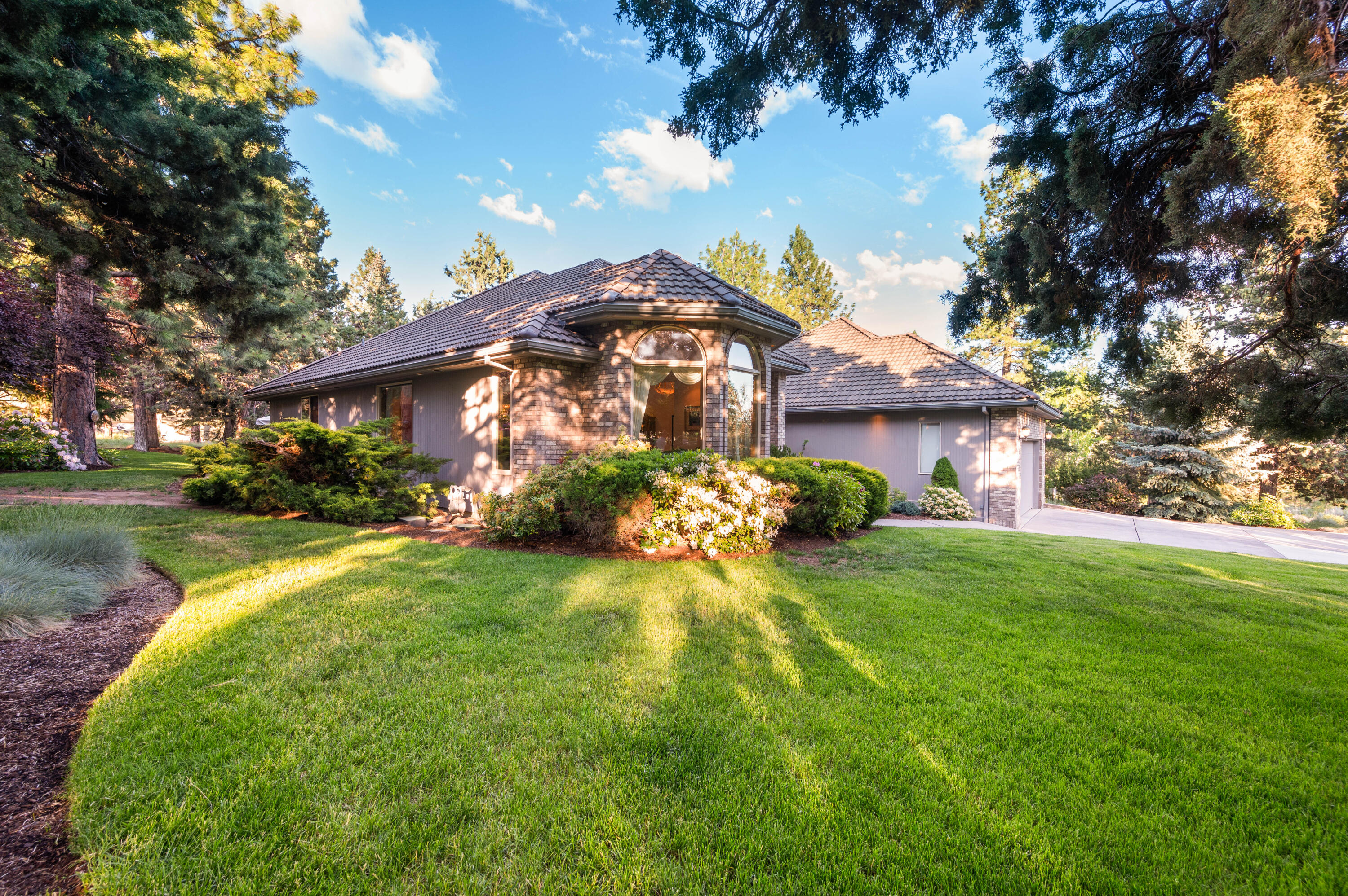 1184 NW Farewell Drive