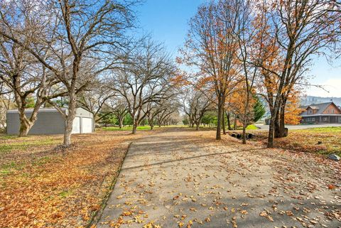 Tiny photo for 5650 Kane Creek Road, Central Point, OR 97502 (MLS # 220213092)