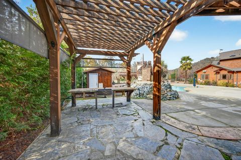 Tiny photo for 5650 Kane Creek Road, Central Point, OR 97502 (MLS # 220213092)