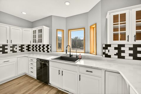 Tiny photo for 5650 Kane Creek Road, Central Point, OR 97502 (MLS # 220213092)