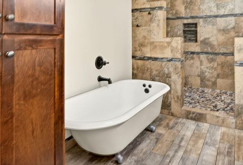 Tiny photo for 5650 Kane Creek Road, Central Point, OR 97502 (MLS # 220213092)