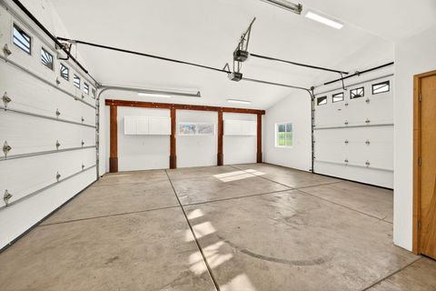 Tiny photo for 5650 Kane Creek Road, Central Point, OR 97502 (MLS # 220213092)