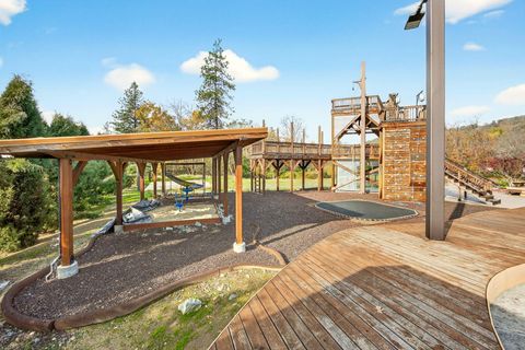 Tiny photo for 5650 Kane Creek Road, Central Point, OR 97502 (MLS # 220213092)