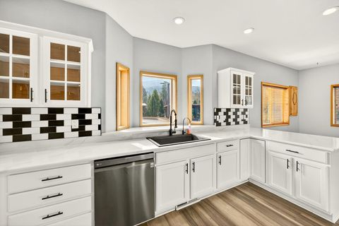 Tiny photo for 5650 Kane Creek Road, Central Point, OR 97502 (MLS # 220213092)