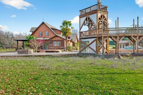 Tiny photo for 5650 Kane Creek Road, Central Point, OR 97502 (MLS # 220213092)