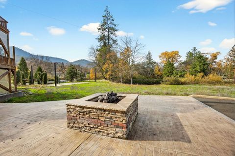 Tiny photo for 5650 Kane Creek Road, Central Point, OR 97502 (MLS # 220213092)