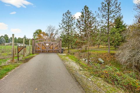 Tiny photo for 5650 Kane Creek Road, Central Point, OR 97502 (MLS # 220213092)
