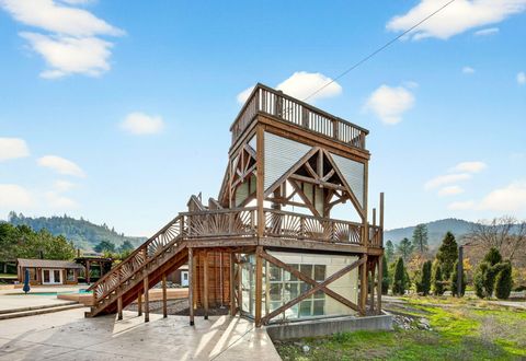 Tiny photo for 5650 Kane Creek Road, Central Point, OR 97502 (MLS # 220213092)