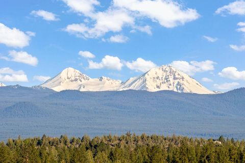 Tiny photo for 22437 Victoria Lane, Bend, OR 97702 (MLS # 220220181)