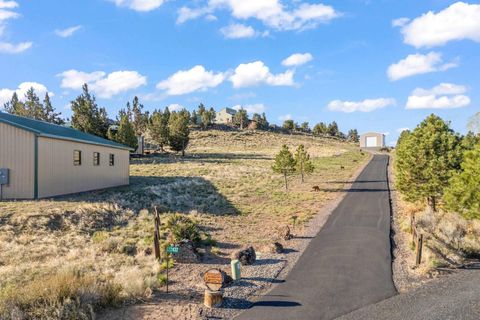 Tiny photo for 22437 Victoria Lane, Bend, OR 97702 (MLS # 220220181)