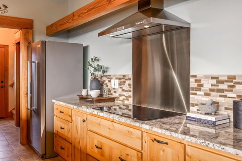 Tiny photo for 22437 Victoria Lane, Bend, OR 97702 (MLS # 220220181)