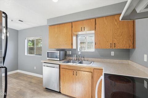 Tiny photo for 1908 Cunningham Avenue, Medford, OR 97501 (MLS # 220223272)