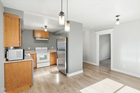 Tiny photo for 1908 Cunningham Avenue, Medford, OR 97501 (MLS # 220223272)