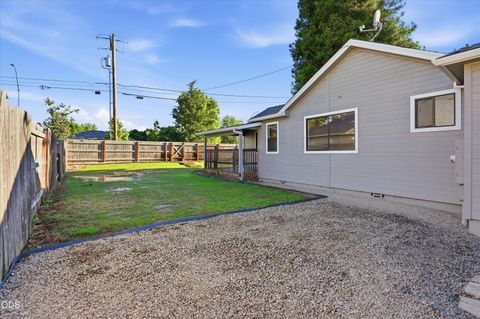 Tiny photo for 1908 Cunningham Avenue, Medford, OR 97501 (MLS # 220223272)