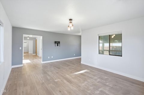 Tiny photo for 1908 Cunningham Avenue, Medford, OR 97501 (MLS # 220223272)