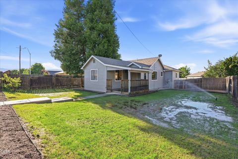 Tiny photo for 1908 Cunningham Avenue, Medford, OR 97501 (MLS # 220223272)