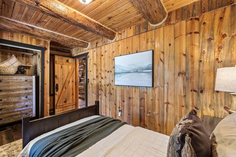 Tiny photo for 69340 Deer Ridge Road, Sisters, OR 97759 (MLS # 220219664)