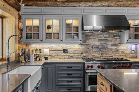 Tiny photo for 69340 Deer Ridge Road, Sisters, OR 97759 (MLS # 220219664)