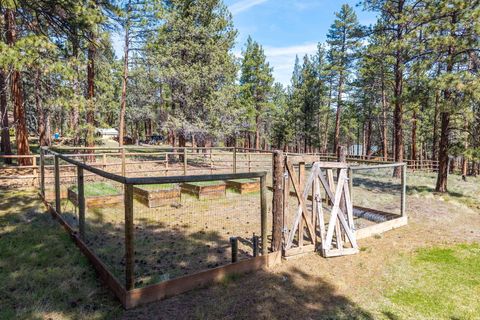 Tiny photo for 69340 Deer Ridge Road, Sisters, OR 97759 (MLS # 220219664)