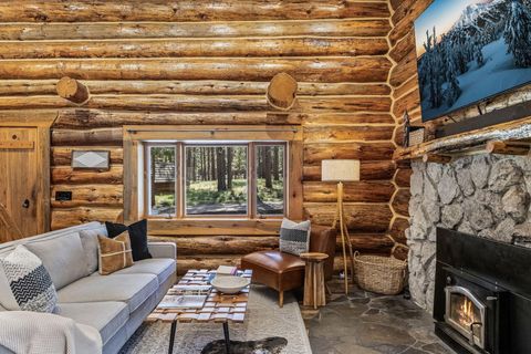 Tiny photo for 69340 Deer Ridge Road, Sisters, OR 97759 (MLS # 220219664)