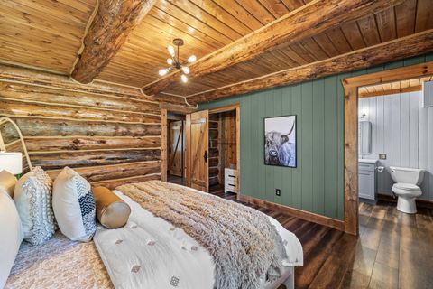 Tiny photo for 69340 Deer Ridge Road, Sisters, OR 97759 (MLS # 220219664)