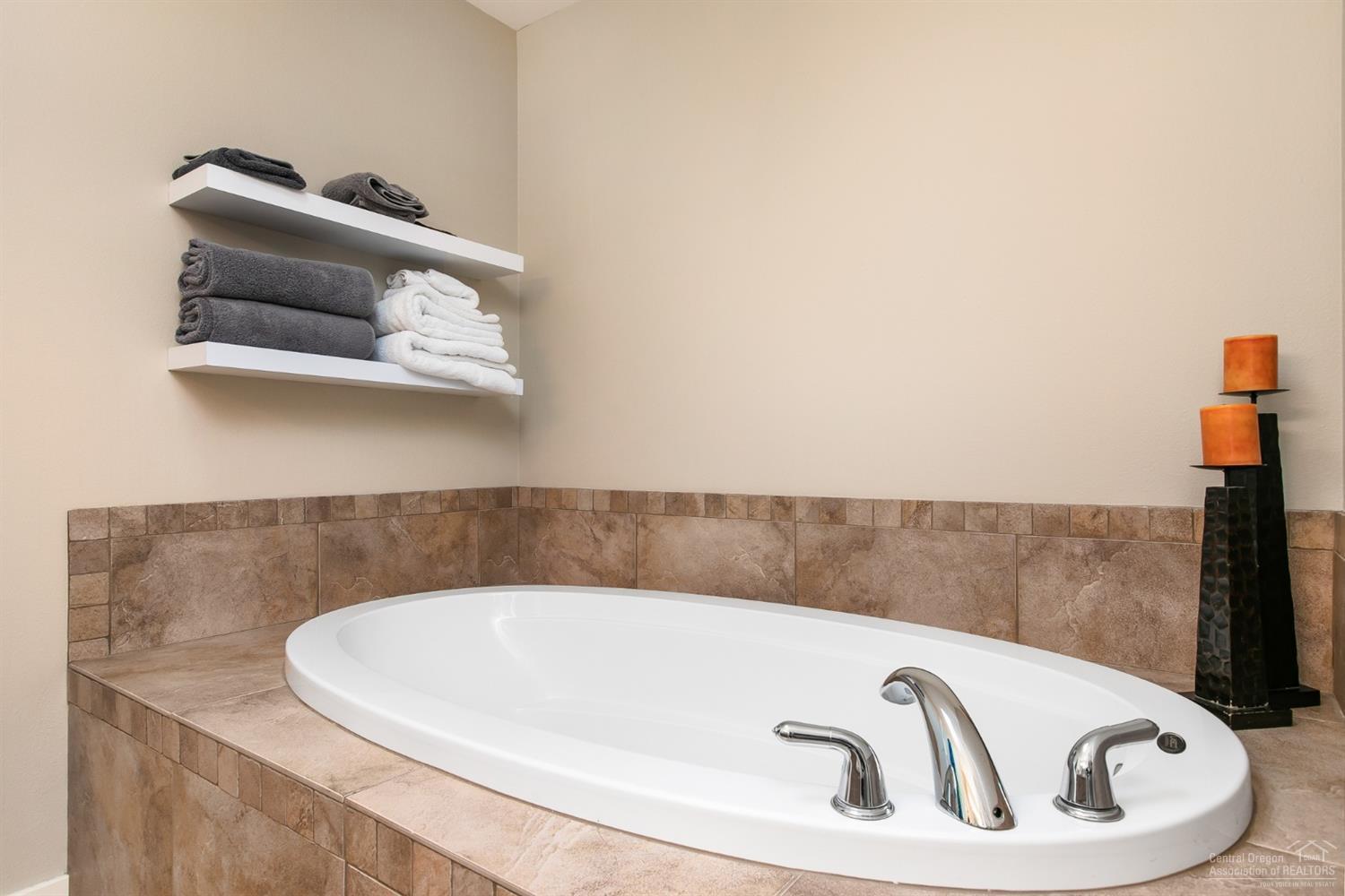 Skyliner Summit - Residential