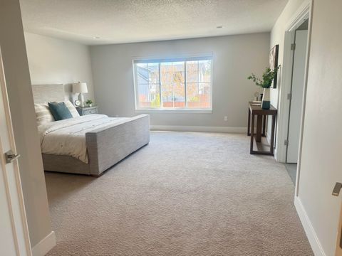Tiny photo for 63211 NW Lavacrest Street, Bend, OR 97703 (MLS # 220219464)