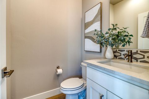 Tiny photo for 63211 NW Lavacrest Street, Bend, OR 97703 (MLS # 220219464)