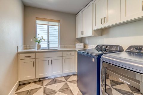 Tiny photo for 63211 NW Lavacrest Street, Bend, OR 97703 (MLS # 220219464)