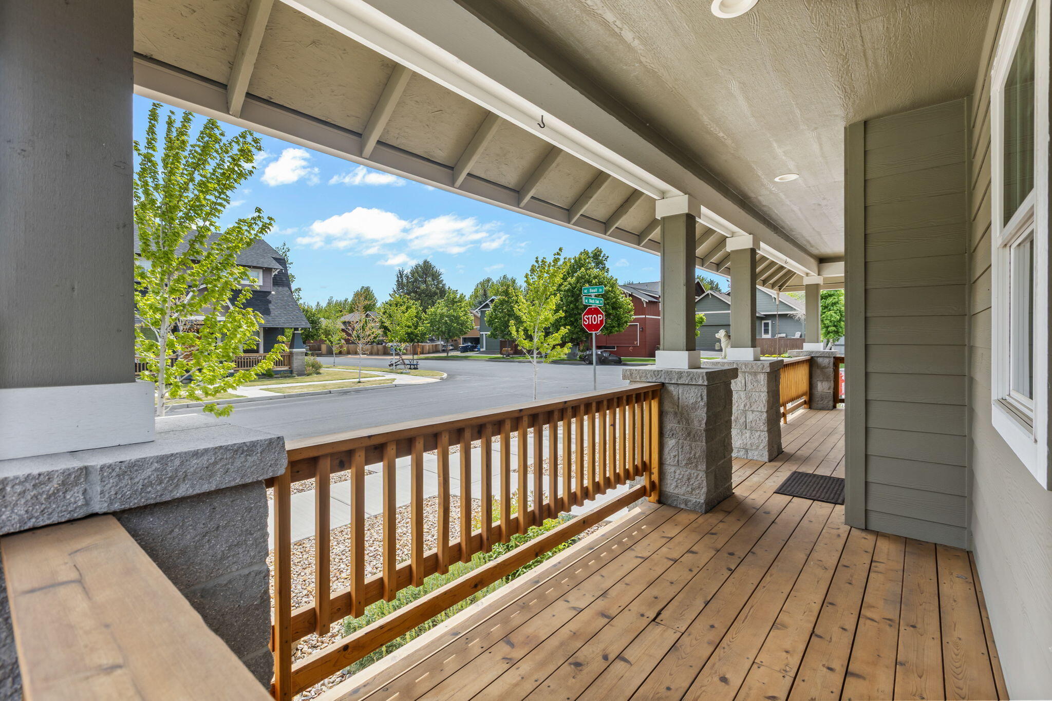 2713 NE Black Oak Place