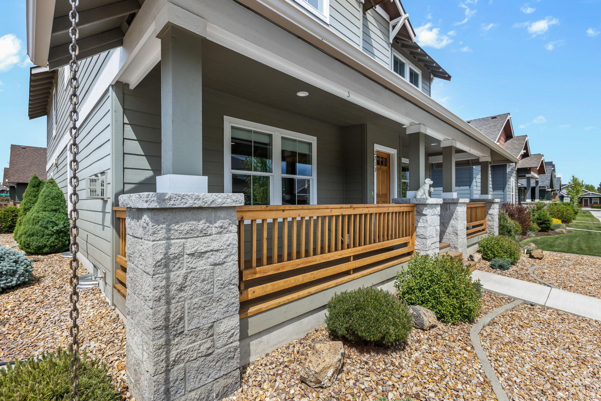 2713 NE Black Oak Place