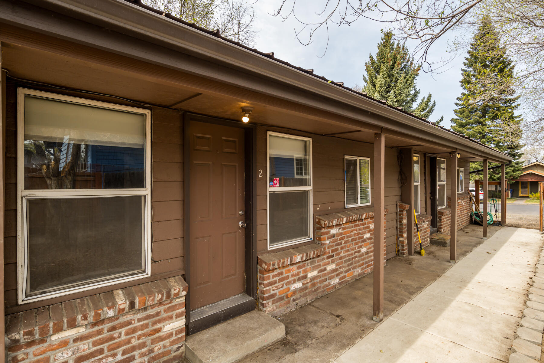 221 SE Davis Avenue