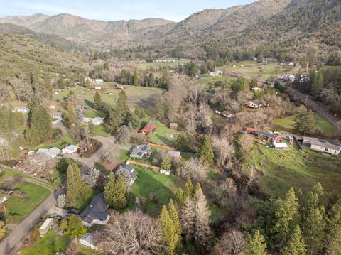 Tiny photo for 1514 Burbridge Drive, Rogue River, OR 97537 (MLS # 220214240)