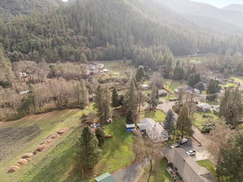 Tiny photo for 1514 Burbridge Drive, Rogue River, OR 97537 (MLS # 220214240)