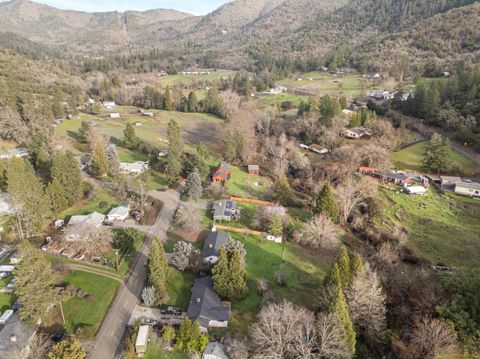 Tiny photo for 1514 Burbridge Drive, Rogue River, OR 97537 (MLS # 220214240)