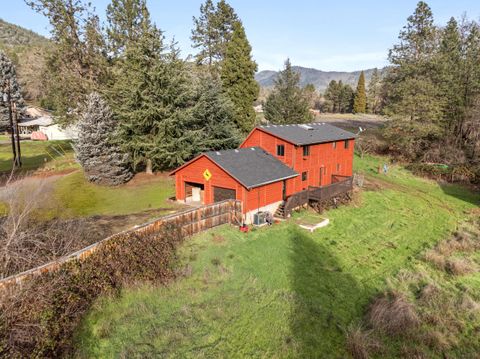 Tiny photo for 1514 Burbridge Drive, Rogue River, OR 97537 (MLS # 220214240)