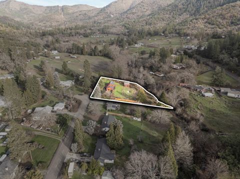 Tiny photo for 1514 Burbridge Drive, Rogue River, OR 97537 (MLS # 220214240)