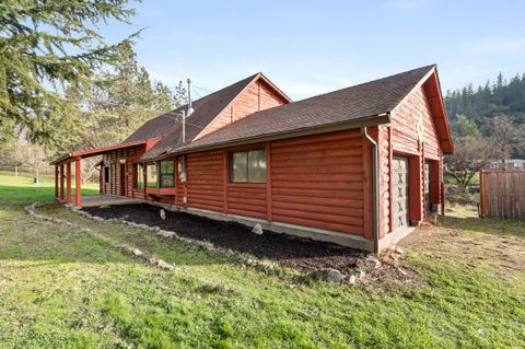 Tiny photo for 1514 Burbridge Drive, Rogue River, OR 97537 (MLS # 220214240)