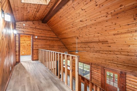 Tiny photo for 1514 Burbridge Drive, Rogue River, OR 97537 (MLS # 220214240)