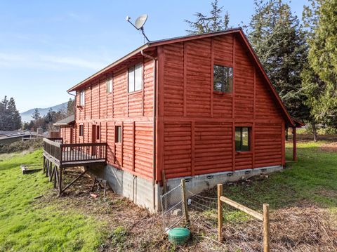 Tiny photo for 1514 Burbridge Drive, Rogue River, OR 97537 (MLS # 220214240)