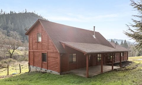 Photo of 1514 Burbridge Drive, Rogue River, OR 97537 (MLS # 220214240)