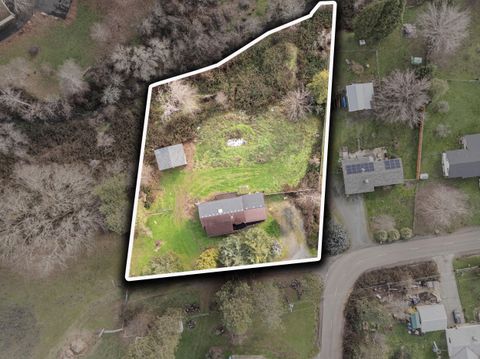 Tiny photo for 1514 Burbridge Drive, Rogue River, OR 97537 (MLS # 220214240)