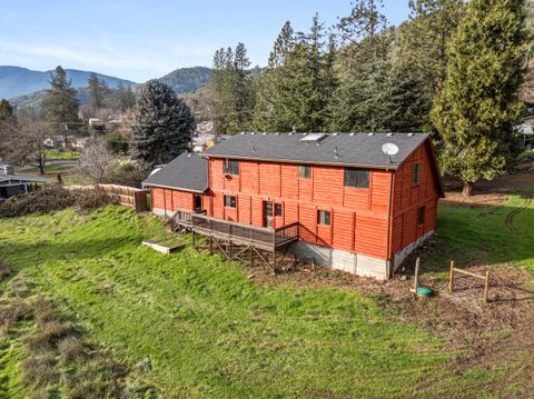 Tiny photo for 1514 Burbridge Drive, Rogue River, OR 97537 (MLS # 220214240)