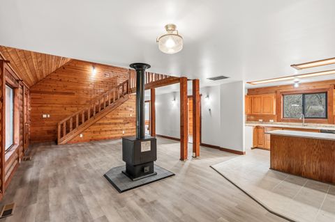 Tiny photo for 1514 Burbridge Drive, Rogue River, OR 97537 (MLS # 220214240)