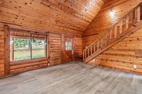 Tiny photo for 1514 Burbridge Drive, Rogue River, OR 97537 (MLS # 220214240)