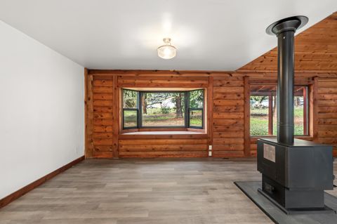Tiny photo for 1514 Burbridge Drive, Rogue River, OR 97537 (MLS # 220214240)