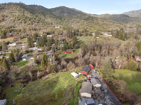 Tiny photo for 1514 Burbridge Drive, Rogue River, OR 97537 (MLS # 220214240)