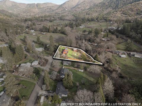 Tiny photo for 1514 Burbridge Drive, Rogue River, OR 97537 (MLS # 220214240)